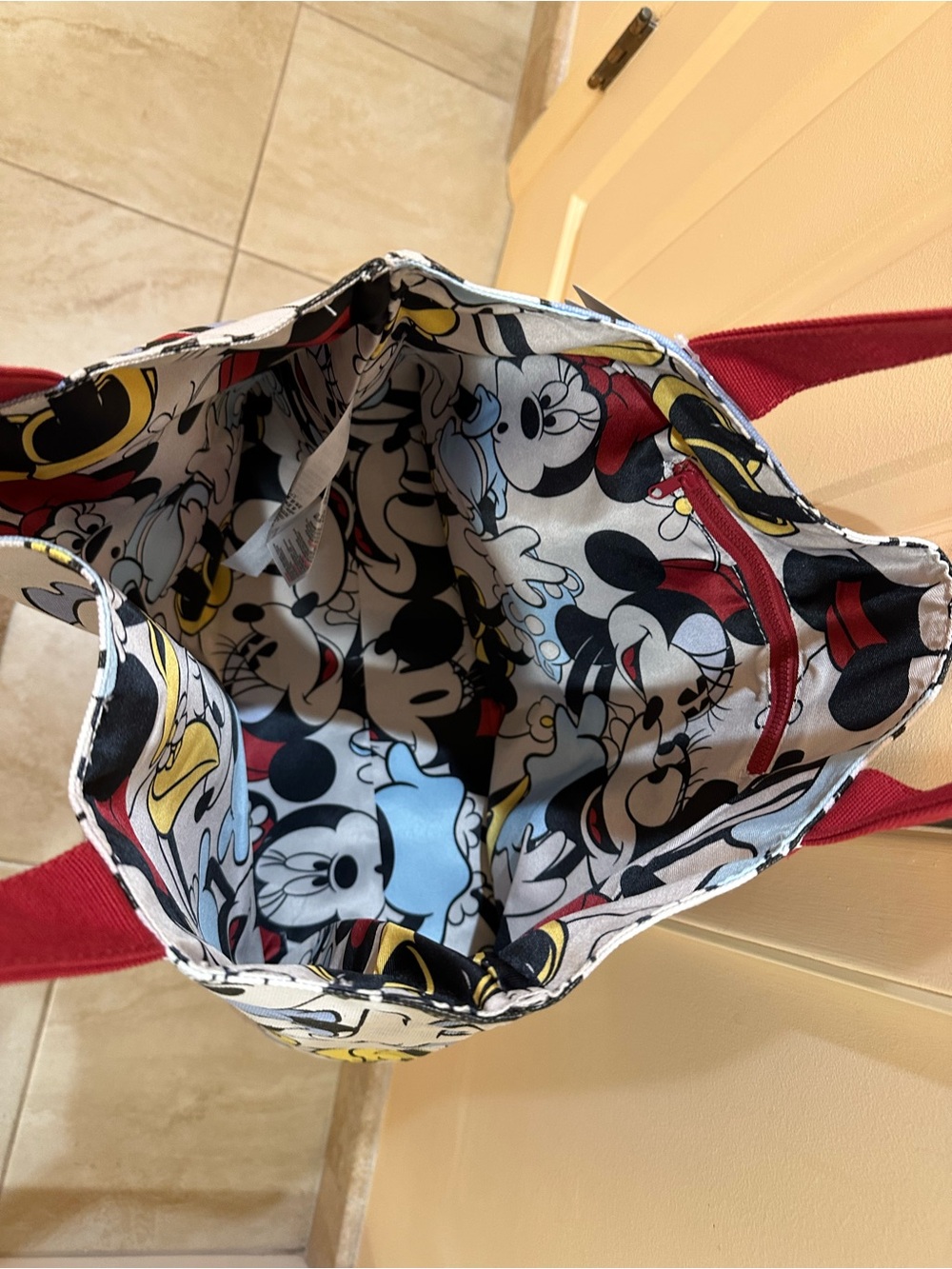 Disney Canvas Tote with Minnie & Friends Multicolor Print and Red Handles NWT - Picture 3 of 4